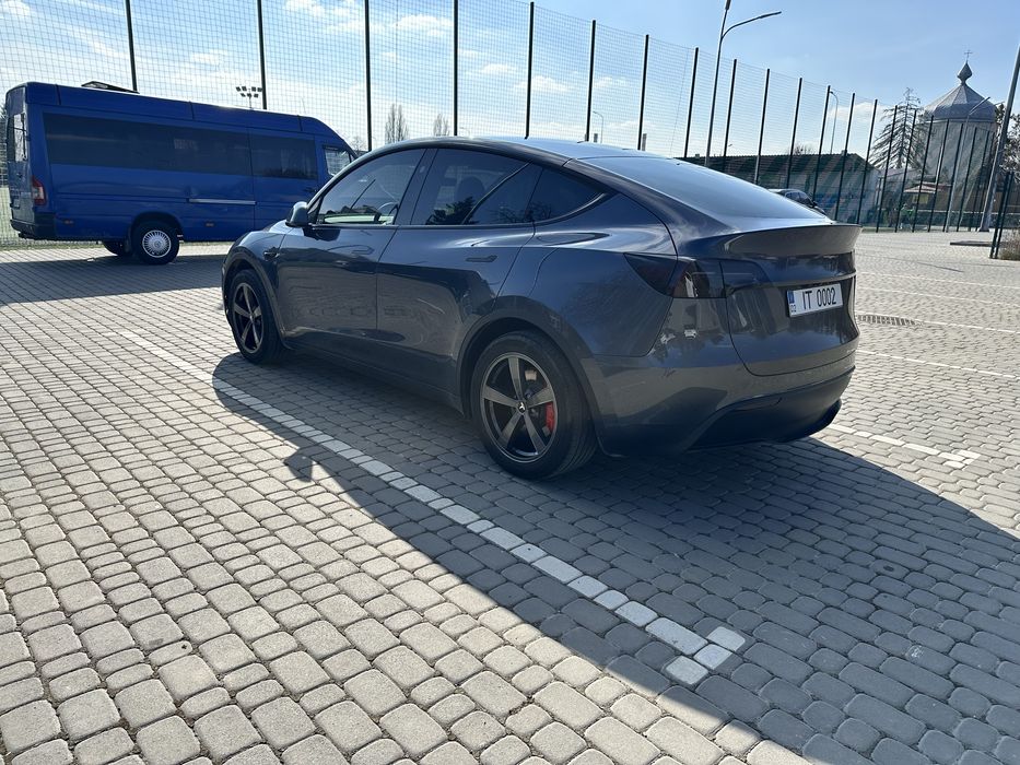 Продам Tesla MY 2023