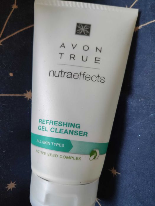 Avon żel do mycia twarzy odświeżający wyciąg z nasion