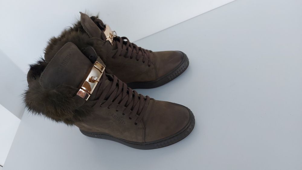 Buty sneakersy skórzane Carinii by Maja Sablewska w rozmiarze 38