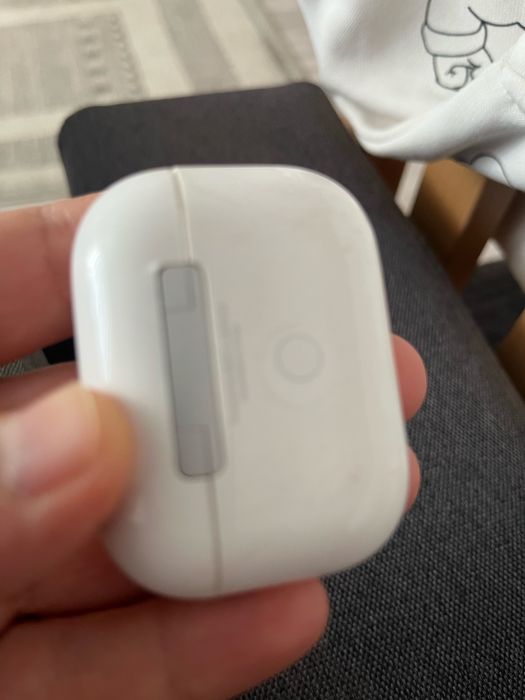 Футляр для Airpods Pro