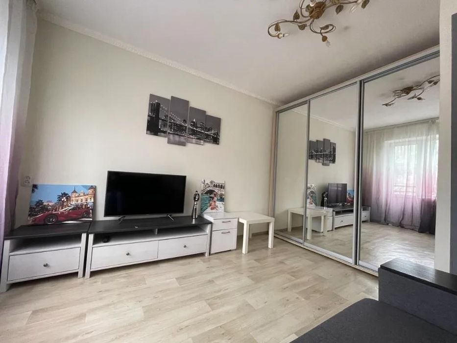 Продам малосемейку 23м2, 3эт ремонт, центр