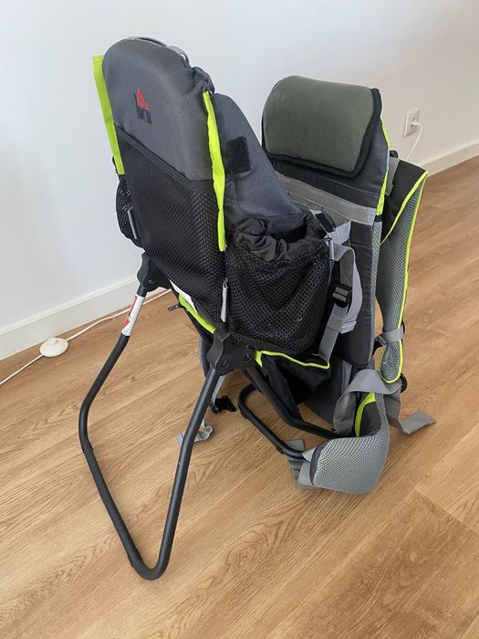 Porta bebé caminhada