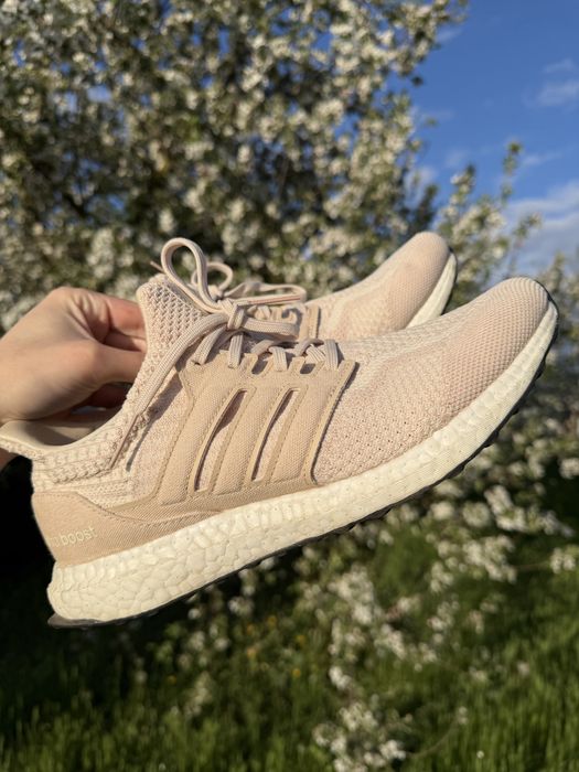 Жіночі кросівки Adidas