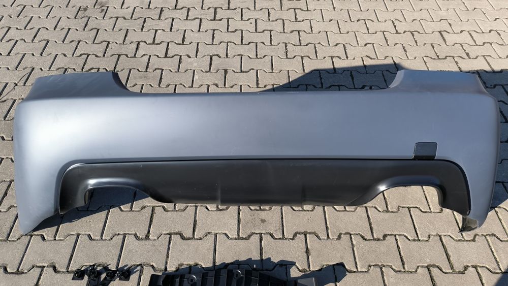 BMW E60 Tylny Zderzak M-pakiet Bodykit Tył PDC