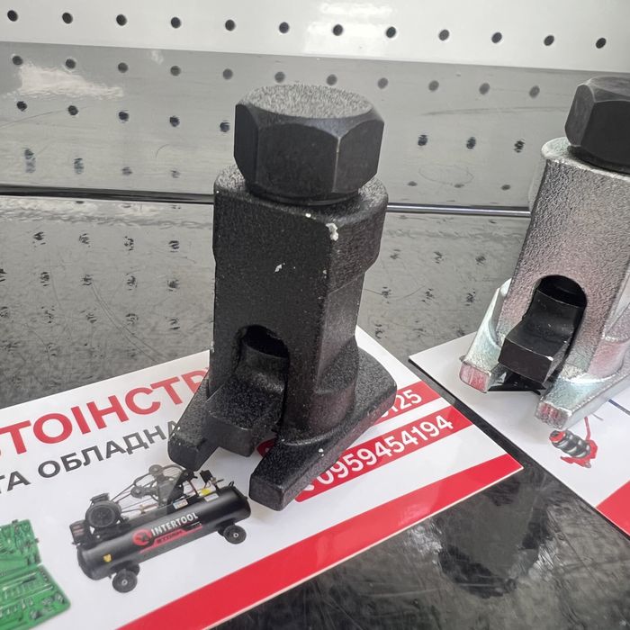 Пристосування для розширення кріплення амортизаційної стійки