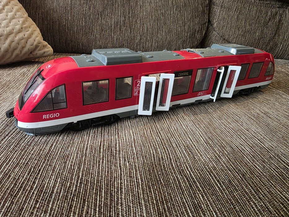 Дитяча електричка -  поїзд