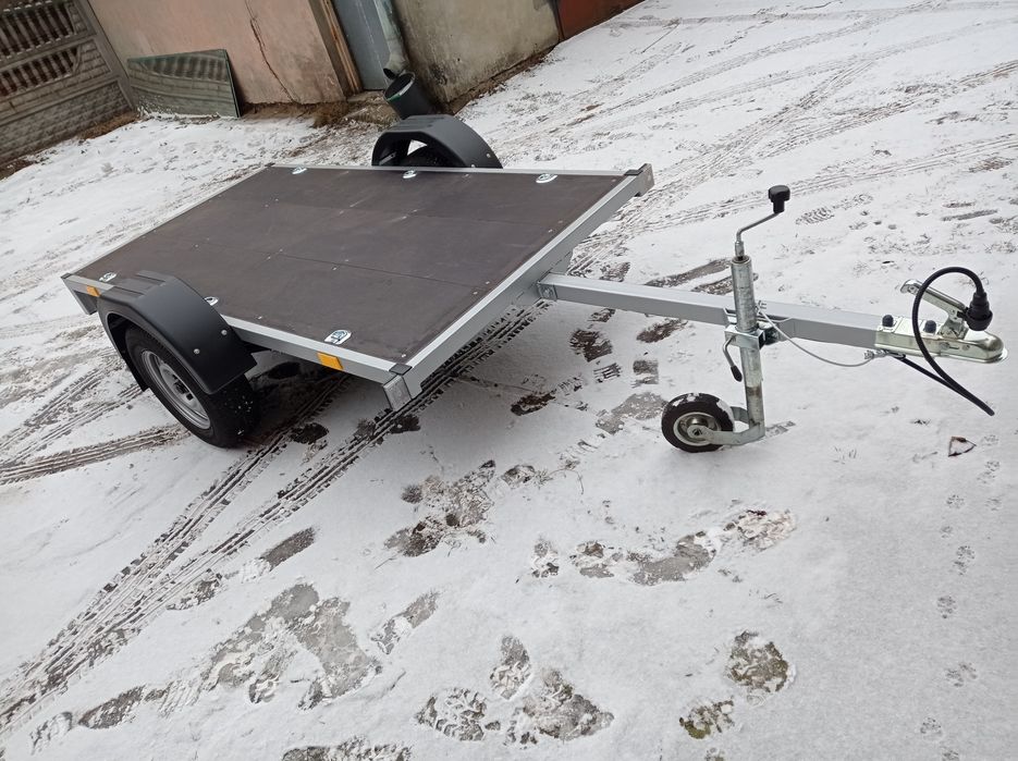 Przyczepka samochodowa platforma