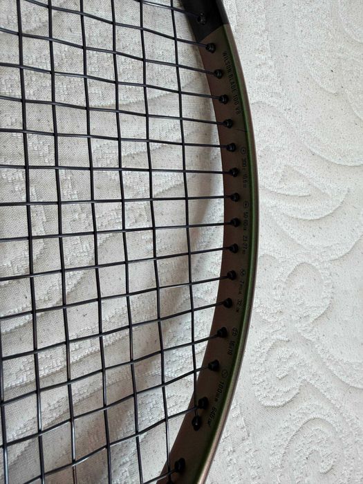 Тенісна ракетка Wilson Blade 100 V8