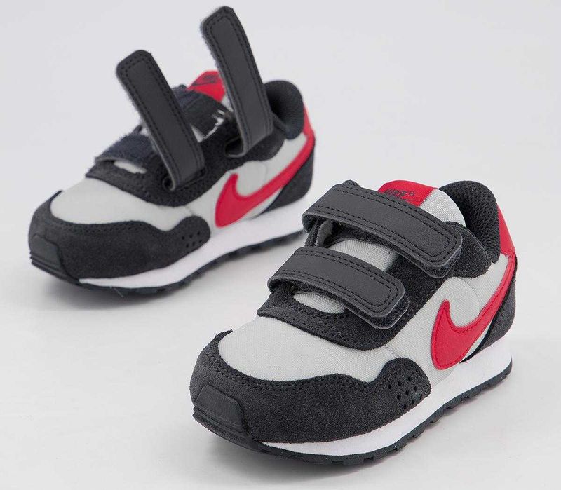 Sapatilhas / Ténis Nike MD VALIANT N°22