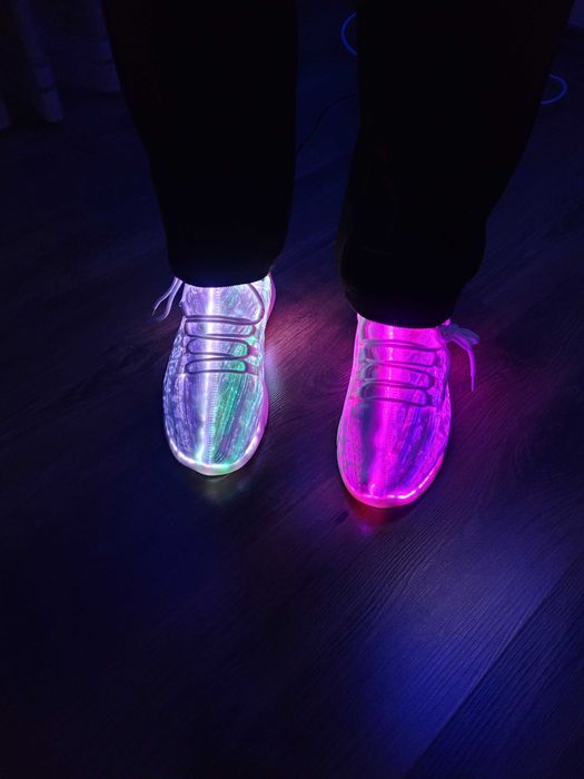 Buty typu sneakersy, damskie, białe w roz.42.