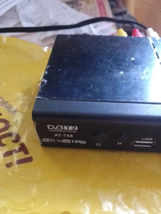 Продам dvb t2 приставку