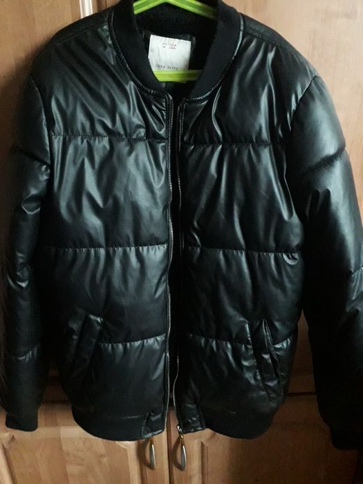 Курточка зимова на підлітка