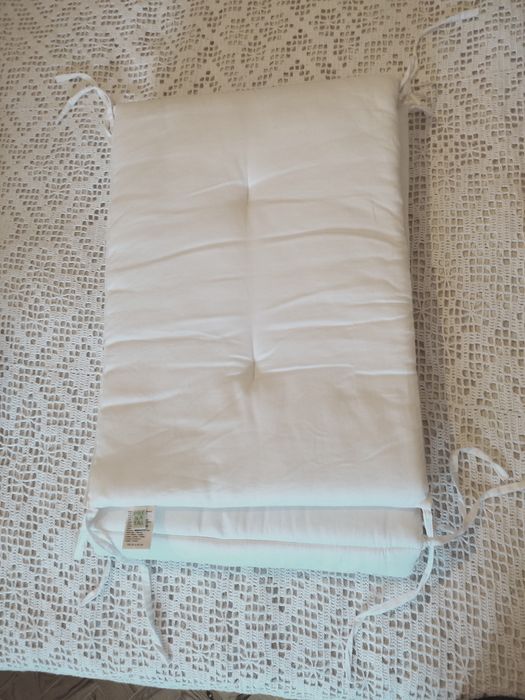 Protetor lateral de cama de bébé