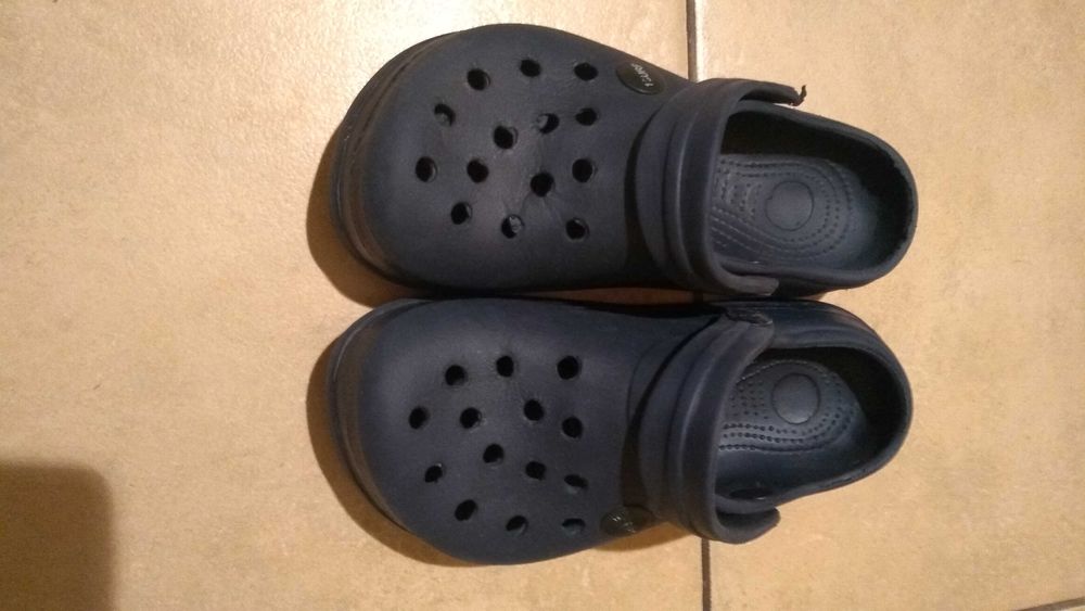 Buty ogrodowe albo do wody