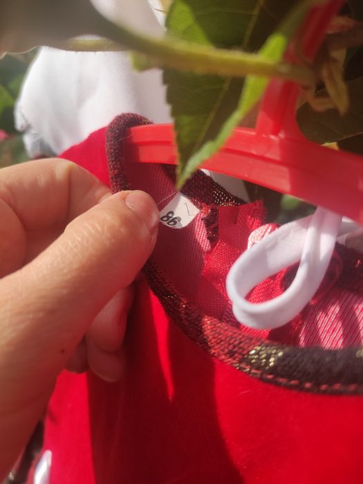 Красивое праздничное платье красное. Новогодний На на годик два 2