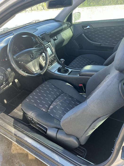 Mercedes C220 sportcoupe com 290 km