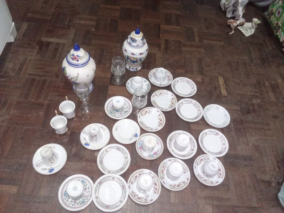 Louca antiga bom estado