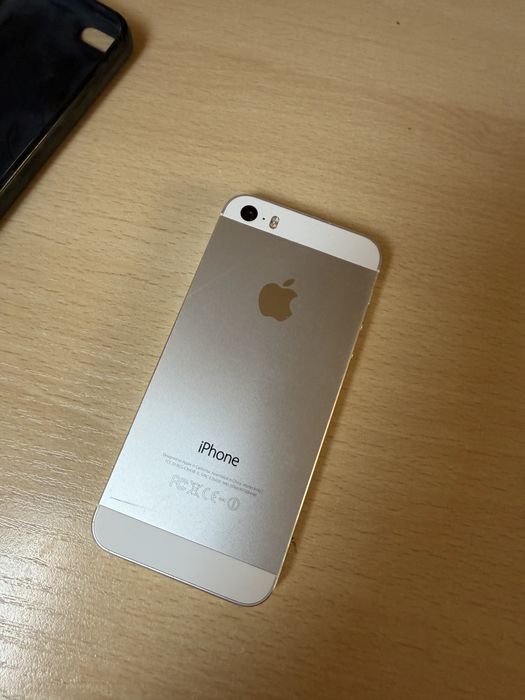 iPhone 5S 16GB, uszkodzony nie wlącza się