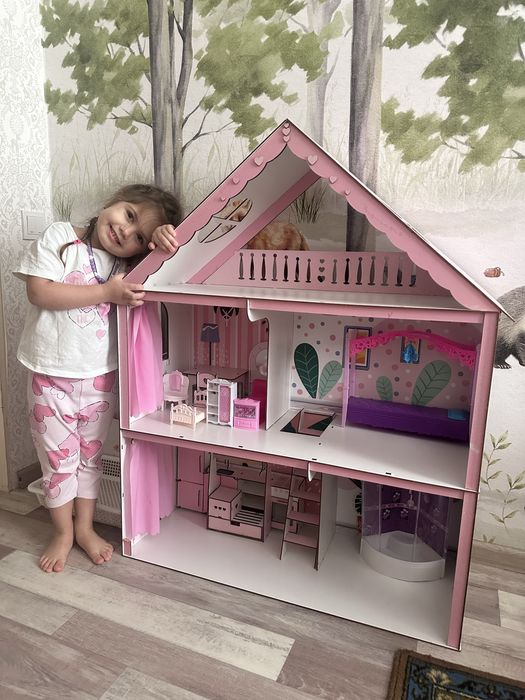 Ляльковий будиночок / будинок для ляльок