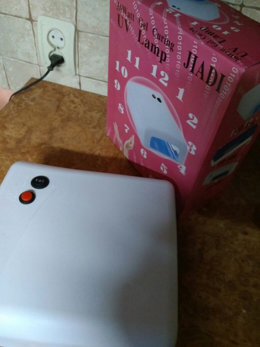 УФ лампа для сушки нігтів. Б/У