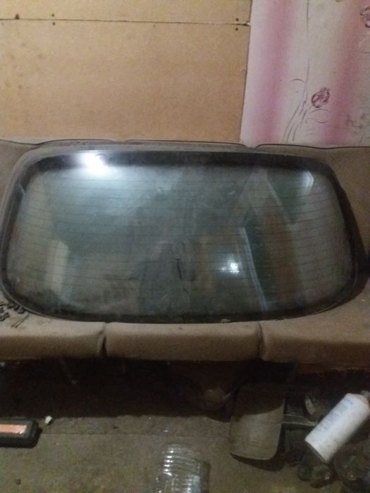 Продаю стекла на автомобиль Дэо ланос