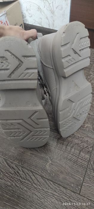 Демісезонні жіночі черевики