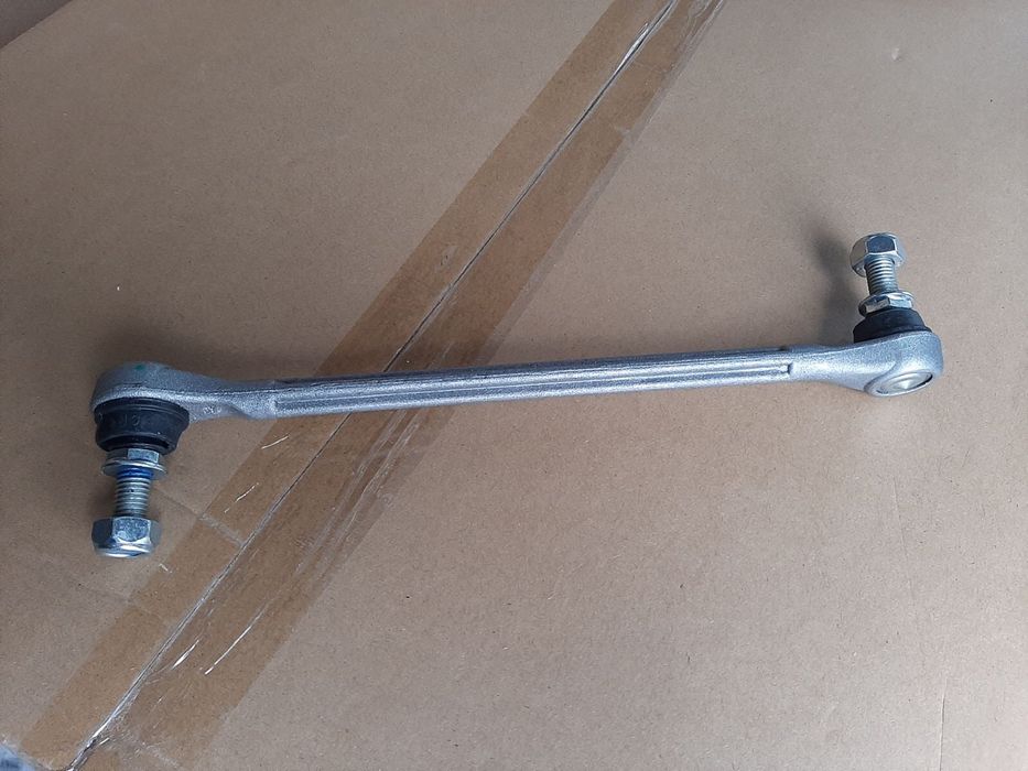 Ford fiesta mk7 петли капота