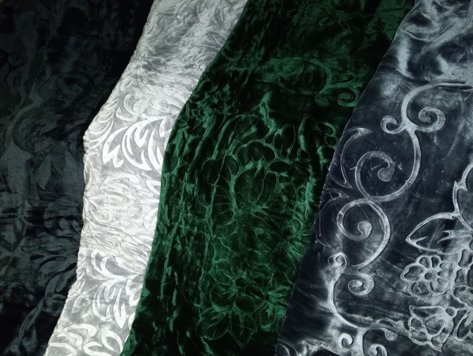 Gruby dwustronny koc tłoczony. Narzuta, pled 160x210cm.