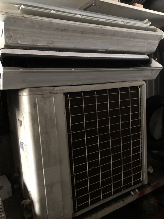 Klimatyzator podsufitowy z funkcją grzania 8 kW