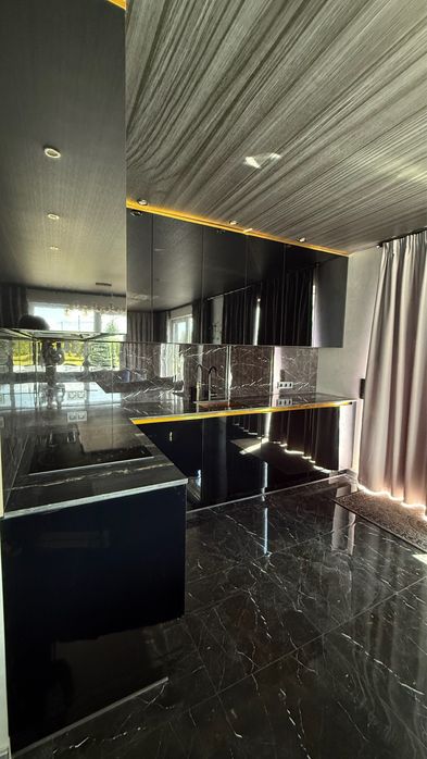 Продаж розкішного будинку с. Рованці