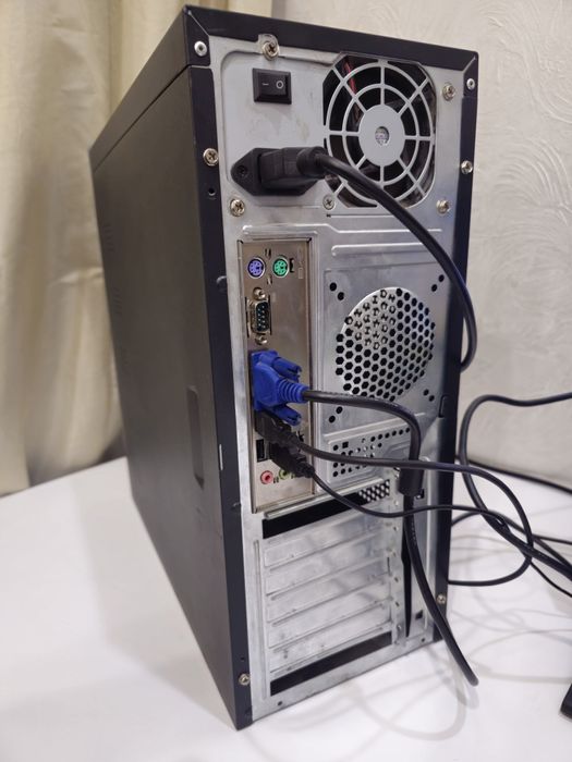 продам компьютер с монитором