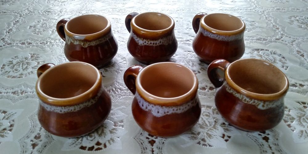Кофейные чашечки из глины.