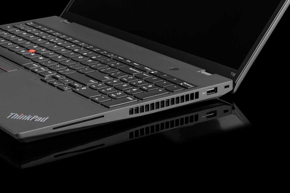 Laptop Lenovo T16 i5/ 16/ SSD 512+320/ 16" IPS WUXGA/ Thunderbolt 4/ W11/ dowóz gratis