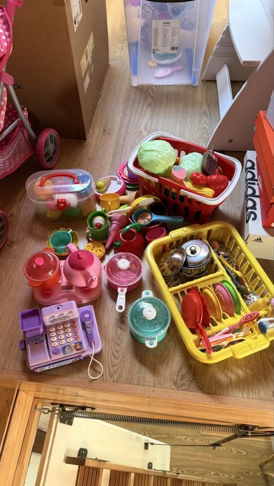 Набір посуду та овочів/фруктів