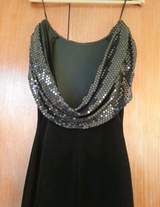Vestido de veludo e lantejolas