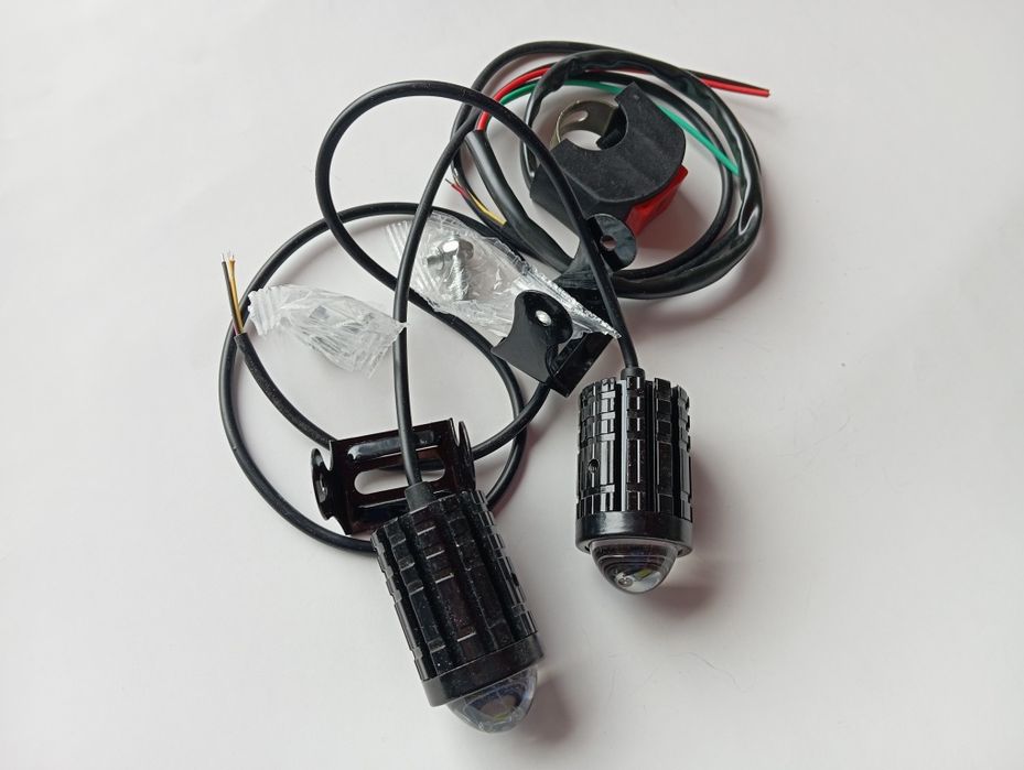 Линзы лампы лёд мото авто вело с выключателем. Новые.