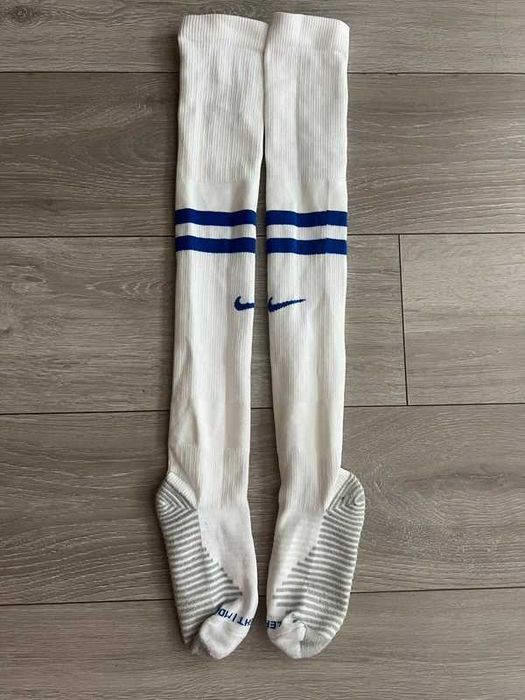 Białe skarpety piłkarskie Nike, wysokie podkolanówki, roz. MD (38-42)