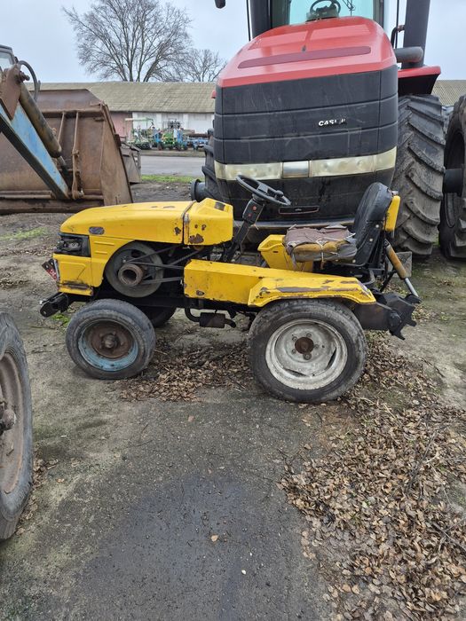 Міні трактор колісний.