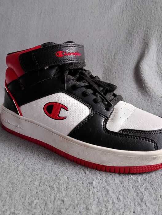 Champion. Ładne markowe buty jesienno-zimowe.