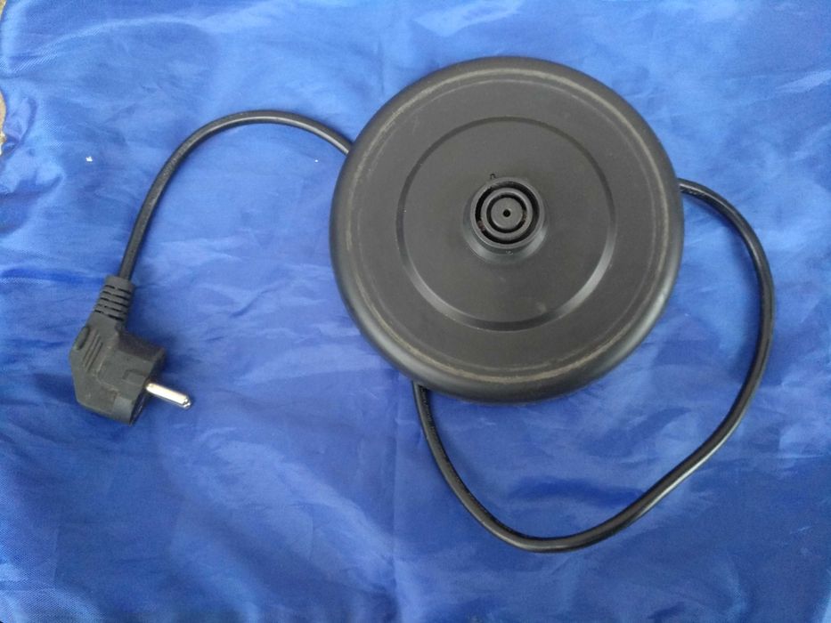 Электрочайник Grunhelm EKS-7518