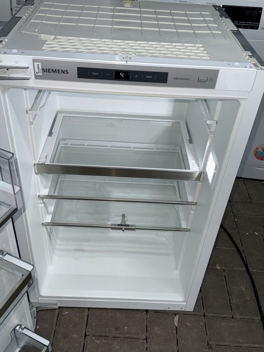 Lodówko Chłodziarkę  firmy Siemens model Ki21raf30 A++ 88 CM WYS