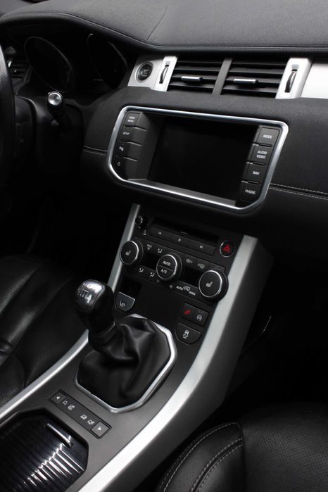 Land Rover Evoque 2.2 TD4 Full Extras DYNAMIC | MERIDIAN | Teto Panorâmico (269€/Mês)