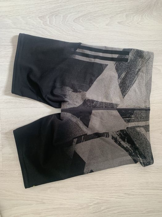 Czarno- szare kąpielowki męskie Adidas