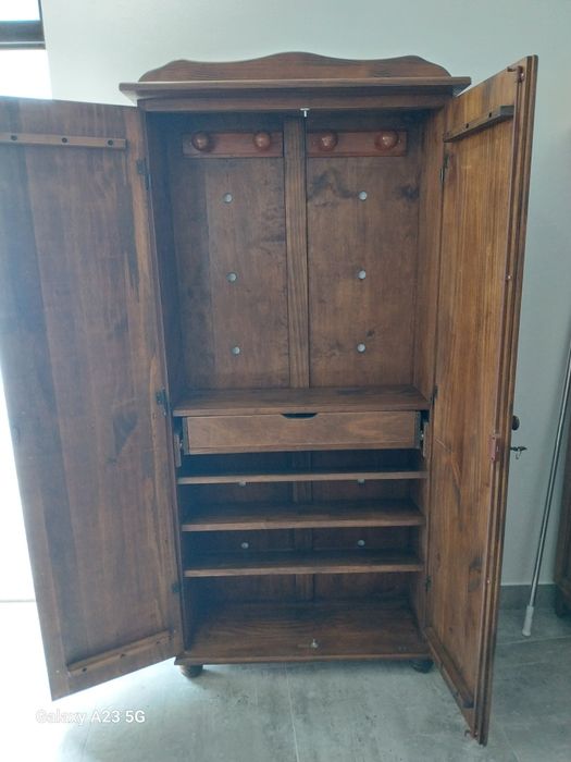 Móvel de entrada em pinho maciço