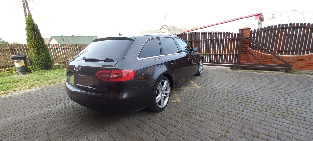 Audi a4 b8 2.0 tdi 143km s line