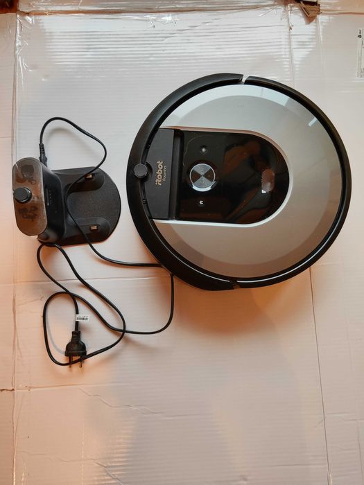 Robot odkurzający IROBOT ROOMBA i7 (WiFi)