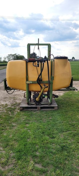 Opryskiwacz Amazone UF800 900l Belka  12m