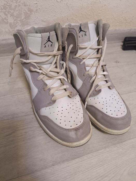 Кросівки 47 розміру