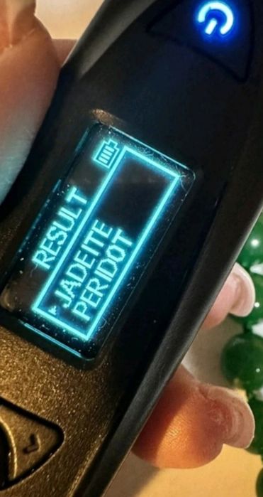 жадеит, жадеитовые бусы, жадеїтове кольє