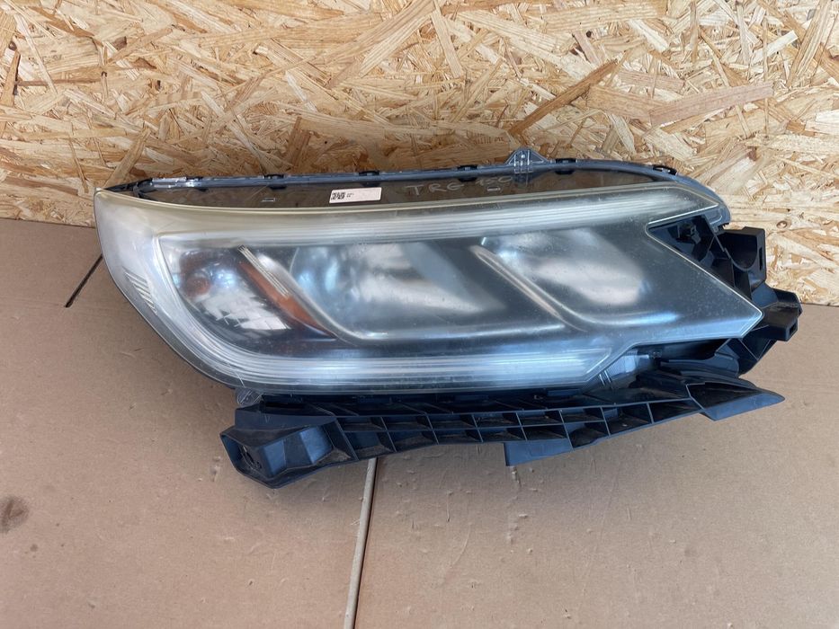 Honda CR-V CRV LX 2016 lampa prawa przód zwykła soczewka USA